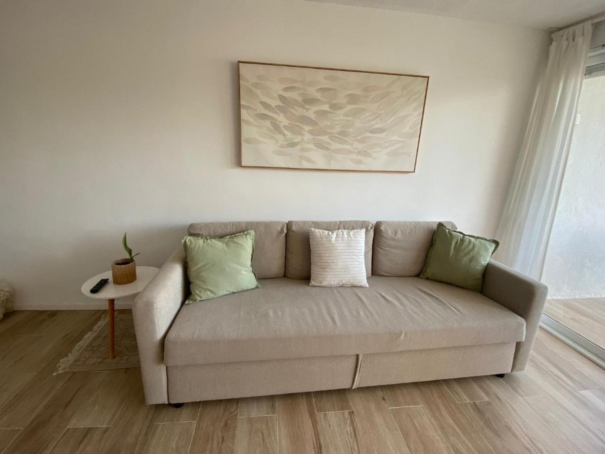 Ingrid Apartment Салоу Экстерьер фото